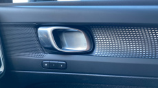 Volvo XC40 2.0 B4P Plus Dark 5dr Auto Petrol Estate